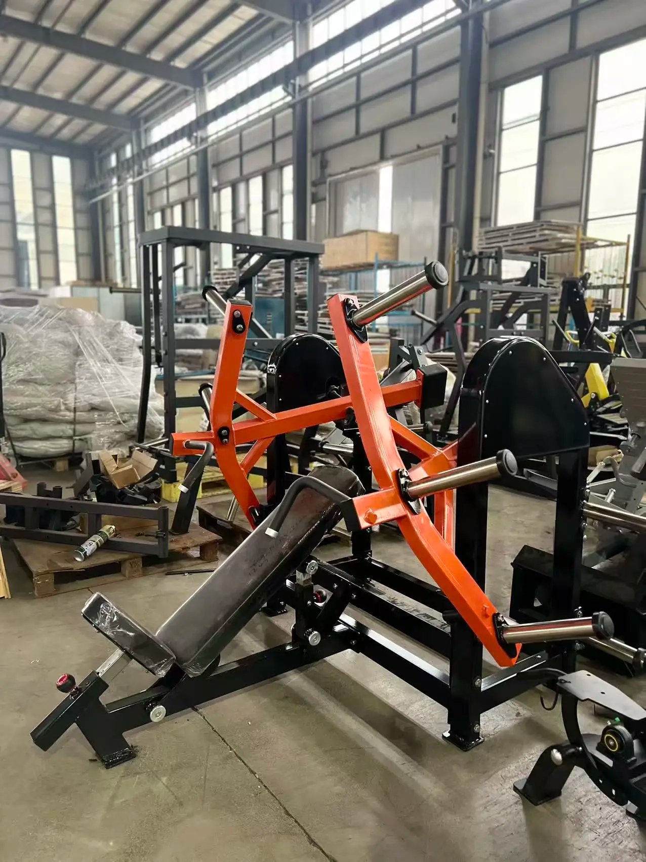 Dual-Function Plated Loaded Low Row Machine for Commercial Gym Strength Training - Image 3
